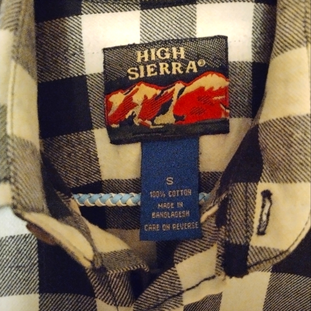 High Sierra button down - Picture 2 of 2